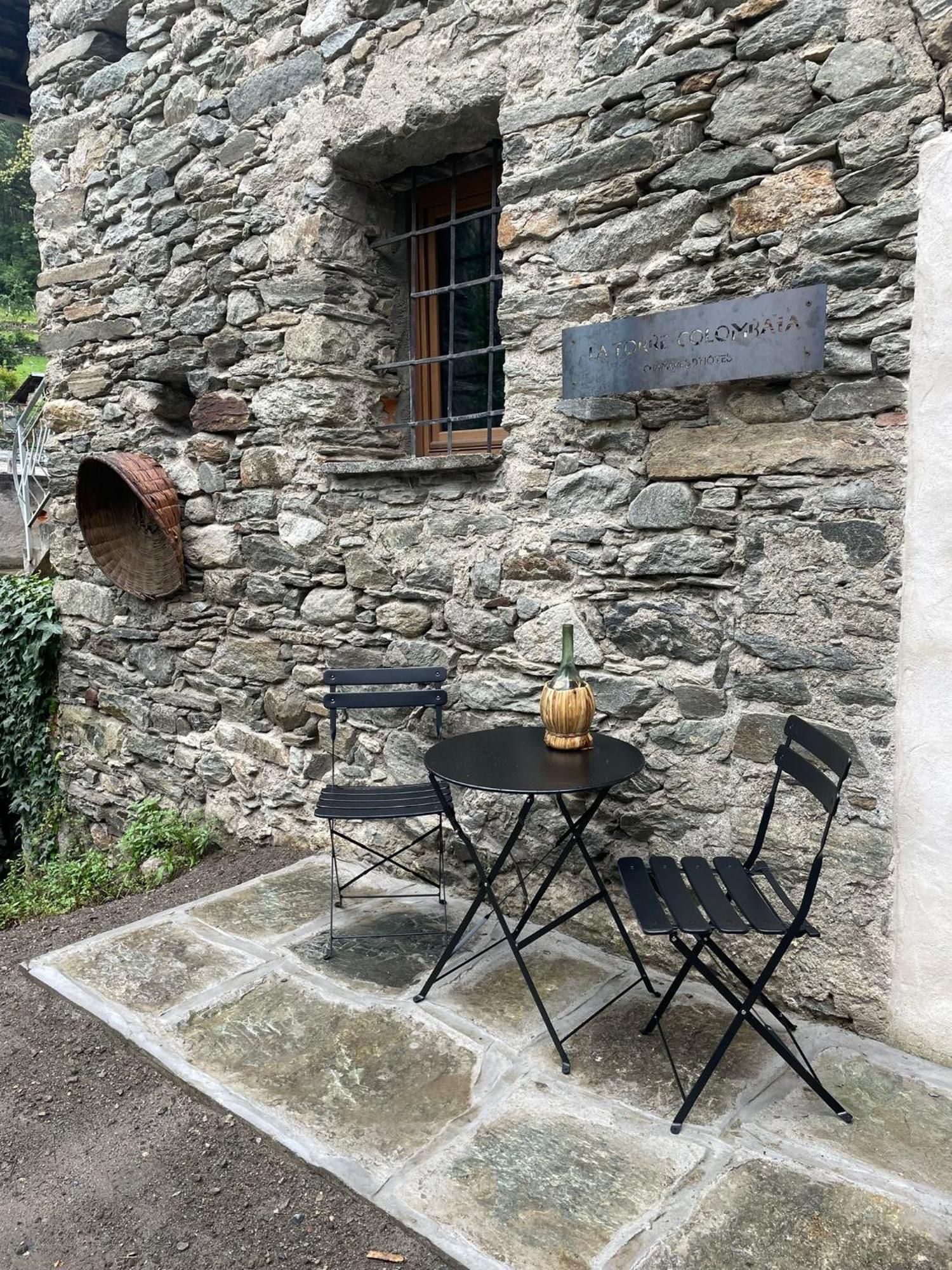 Apartmán La Torre Colombaia - Monumento Del 1400 Arnad Exteriér fotografie